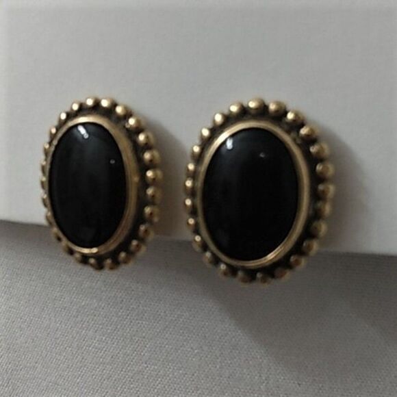 Vintage Napier Gold Tone Black Oval Stone Screw Back Clip Earrings - Picture 3 of 6